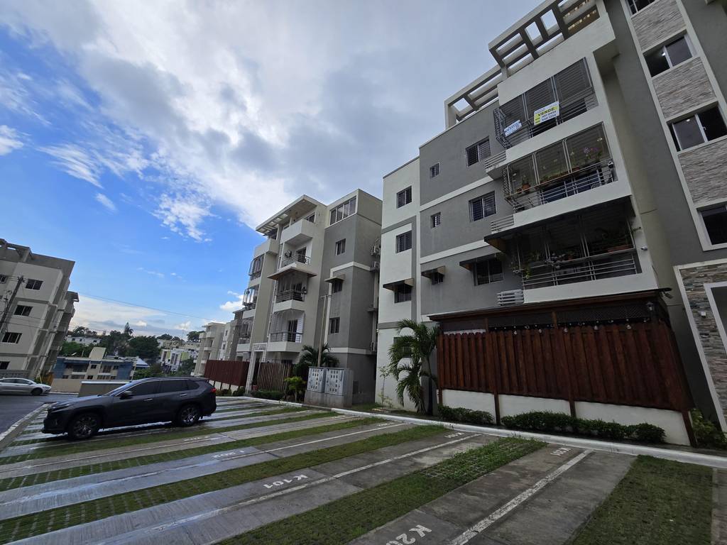 Apartamento 4to piso con Terraza Privada detrás de la embajada america Foto 7304955-1.jpg