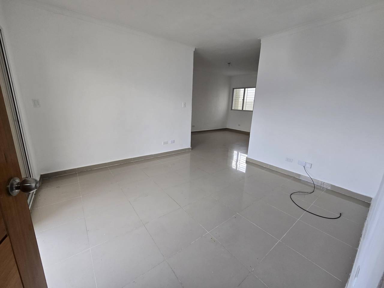 Apartamento 4to piso con Terraza Privada detrás de la embajada america Foto 7304955-2.jpg