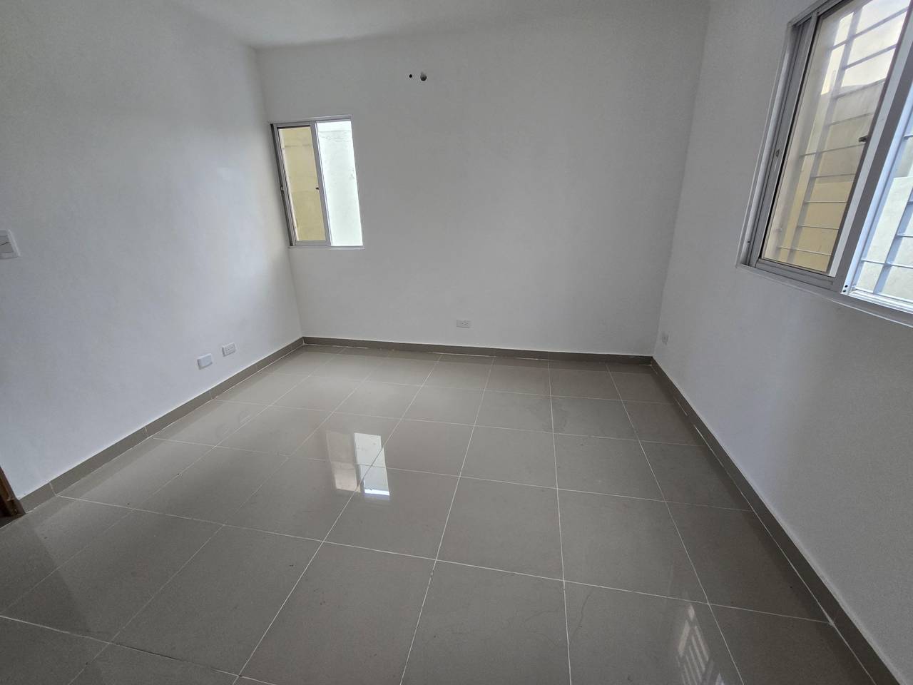 Apartamento 4to piso con Terraza Privada detrás de la embajada america Foto 7304955-5.jpg