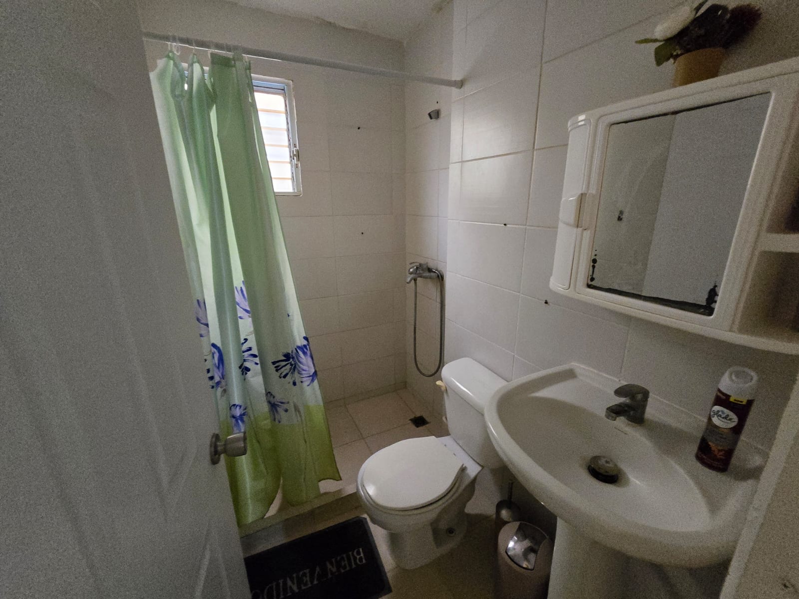 Apartamento en la Jacobo Majluta 1er piso con Patio Foto 7304963-9.jpg