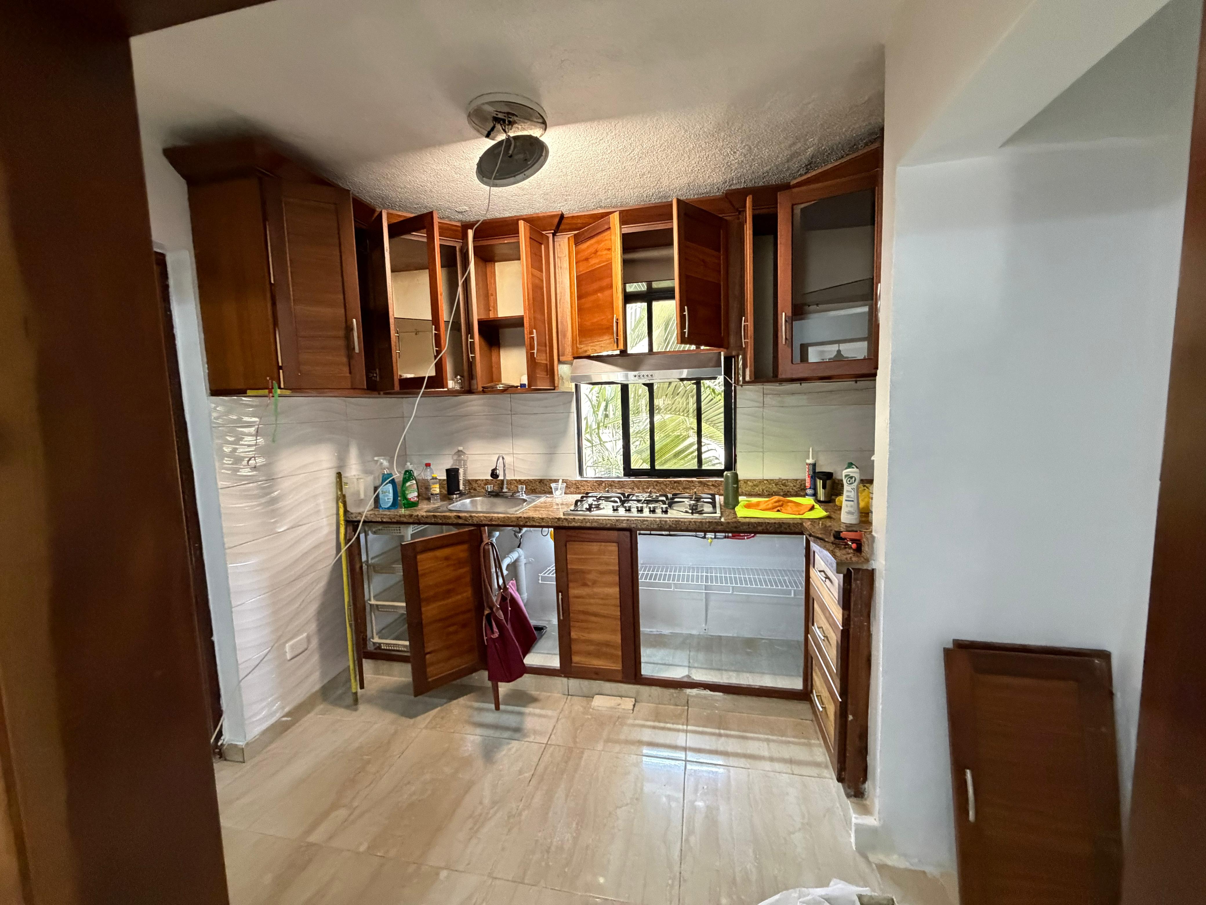 Apartamento en alquiler en Bella Vista de 3 habitaciones Foto 7305055-3.jpg