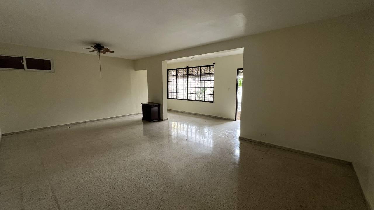 Apartamento en alquiler en Naco de 3 habitaciones  Foto 7305059-1.jpg