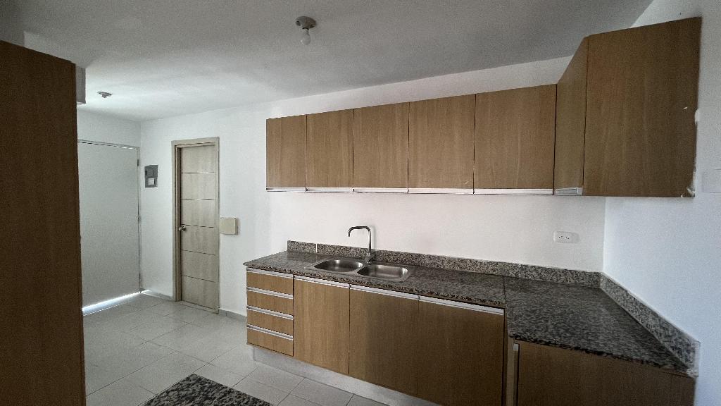 Apartamento en alquiler en la Jacobo Majluta de 3 habitaciones Foto 7305070-2.jpg