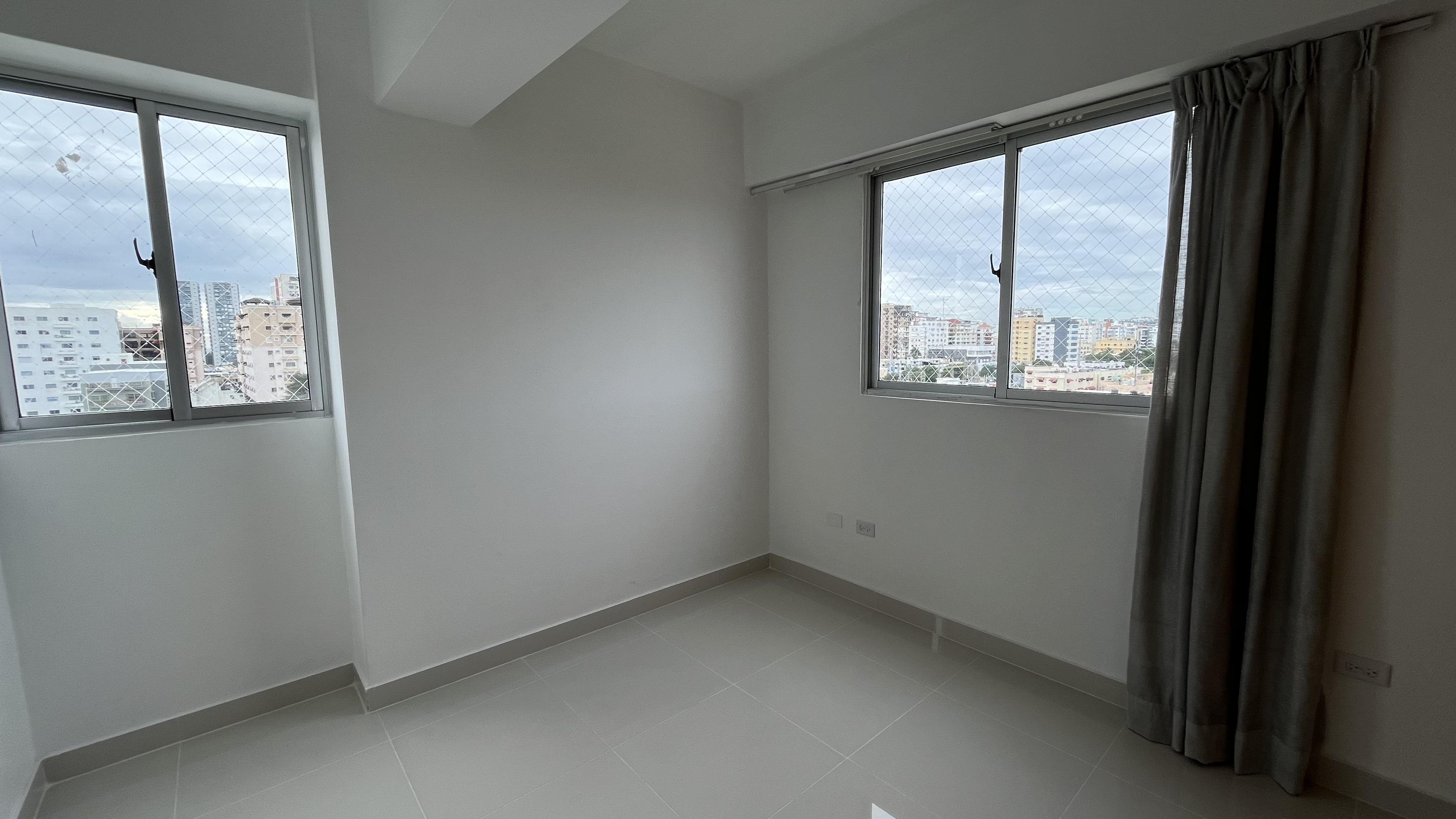 Apartamento en alquiler en Bella Vista de 3 habitaciones Foto 7305071-4.jpg