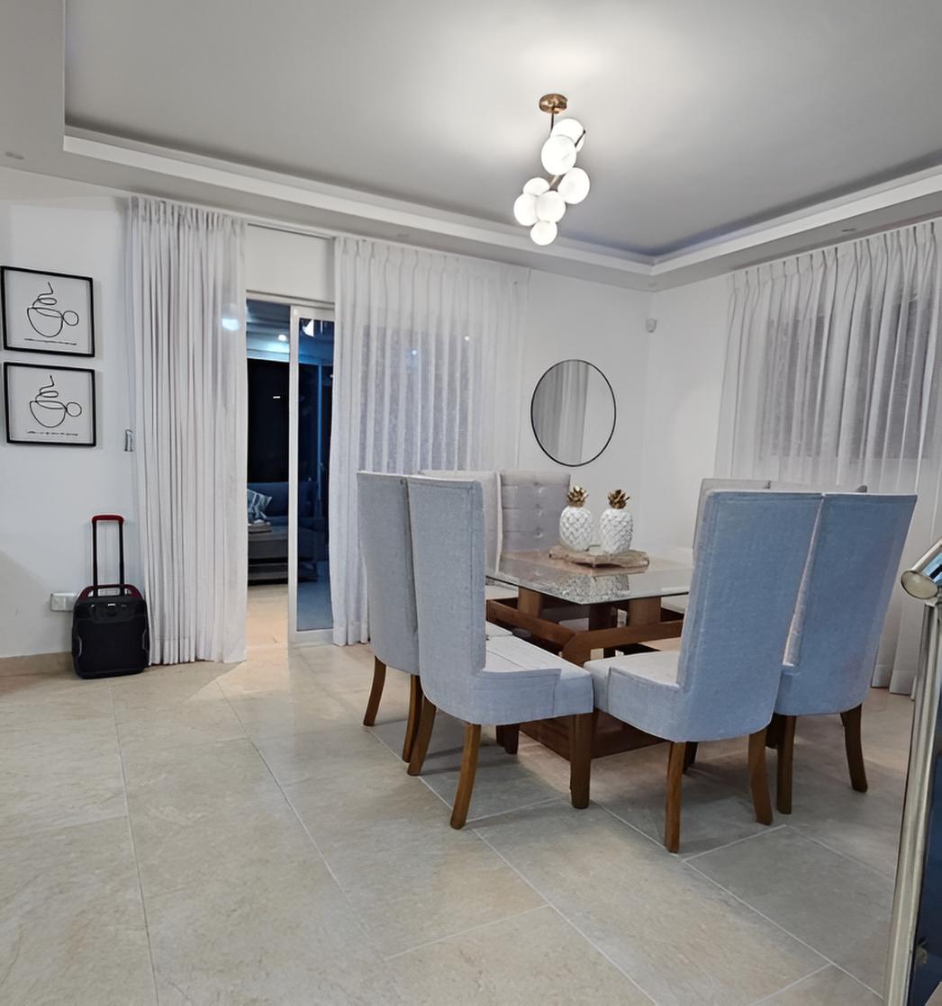 ???? EN RENTA – CASA SOLA AMUEBLADA CON PISCINA Foto 7305116-4.jpg