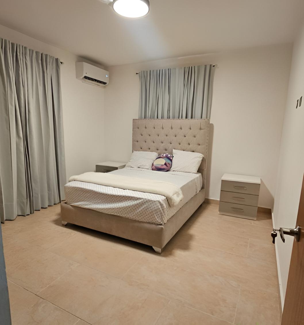 ???? EN RENTA – CASA SOLA AMUEBLADA CON PISCINA Foto 7305116-7.jpg