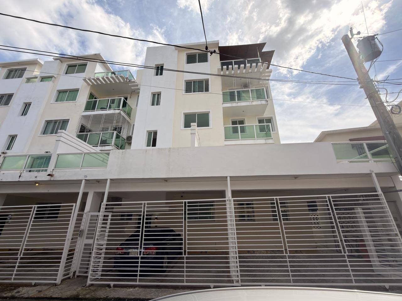 Apartamentos de tres habitaciones con entrega inmediata en San Isidro Foto 7305122-1.jpg