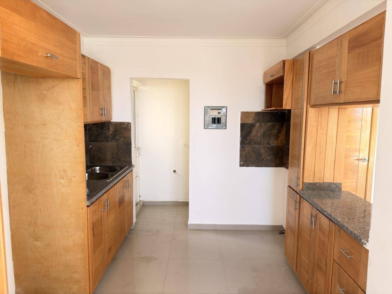 Apartamentos de tres habitaciones con entrega inmediata en San Isidro Foto 7305122-11.jpg