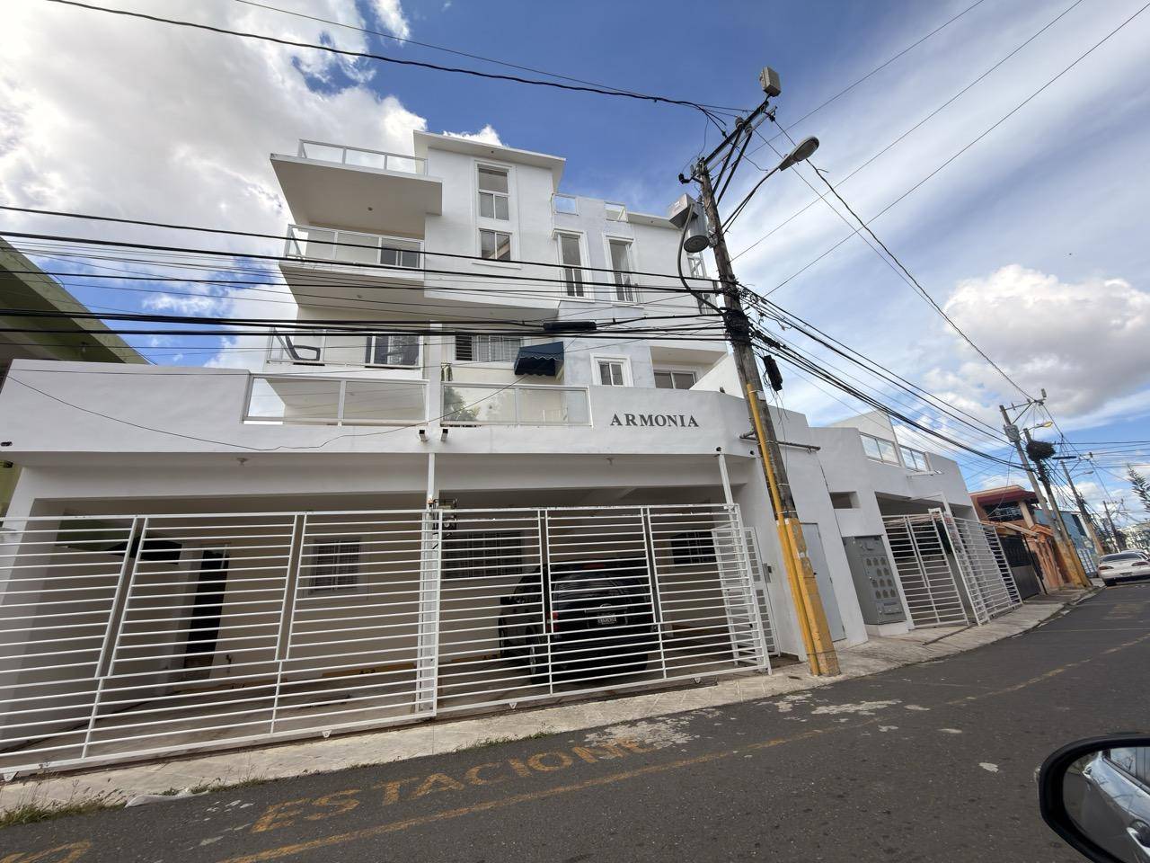 Apartamentos de tres habitaciones con entrega inmediata en San Isidro Foto 7305122-5.jpg