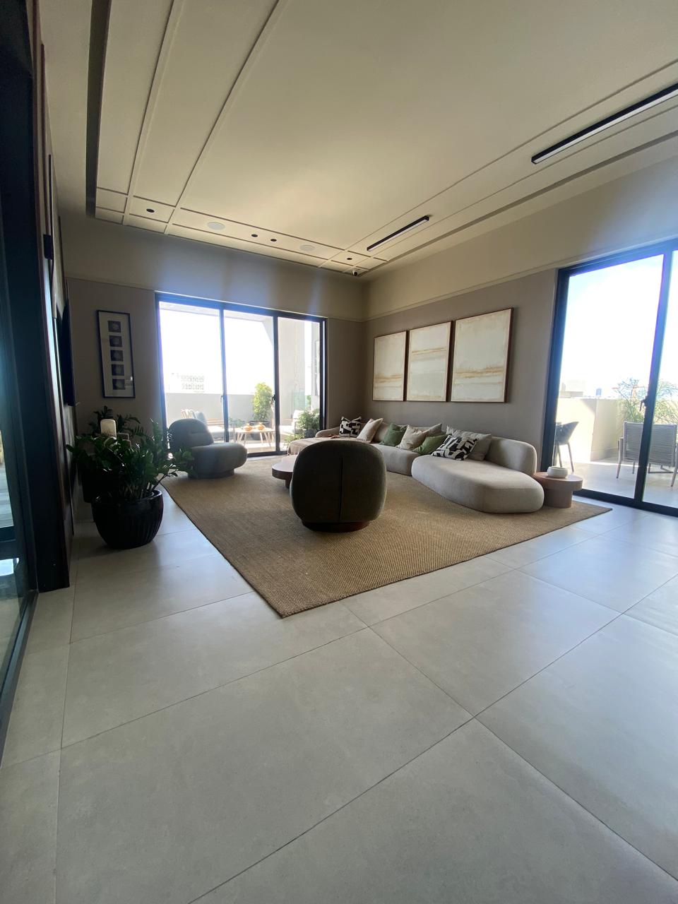 Elegante apartamento en renta en Evaristo Morales Santo Domingo Foto 7305398-6.jpg