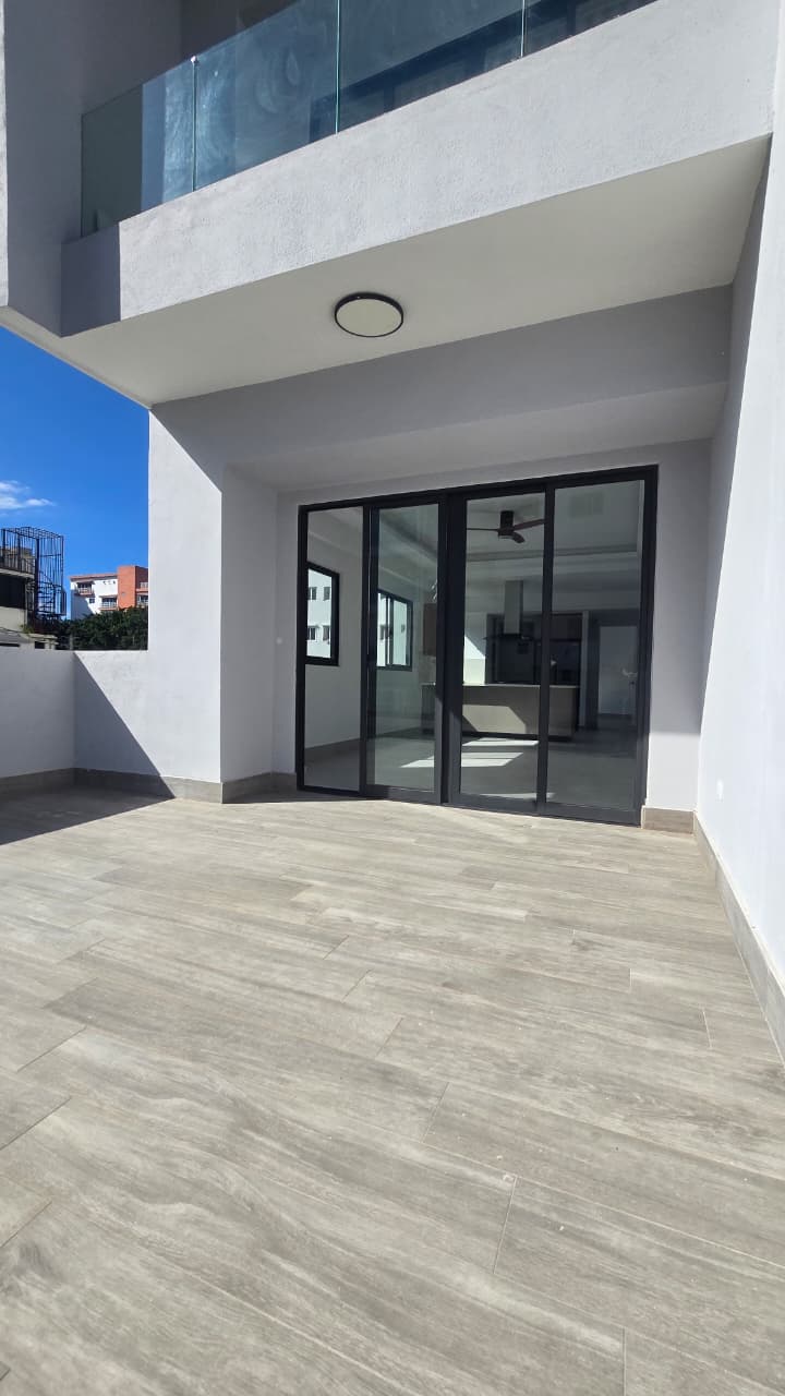 Elegante apartamento en renta en Evaristo Morales Santo Domingo Foto 7305400-10.jpg