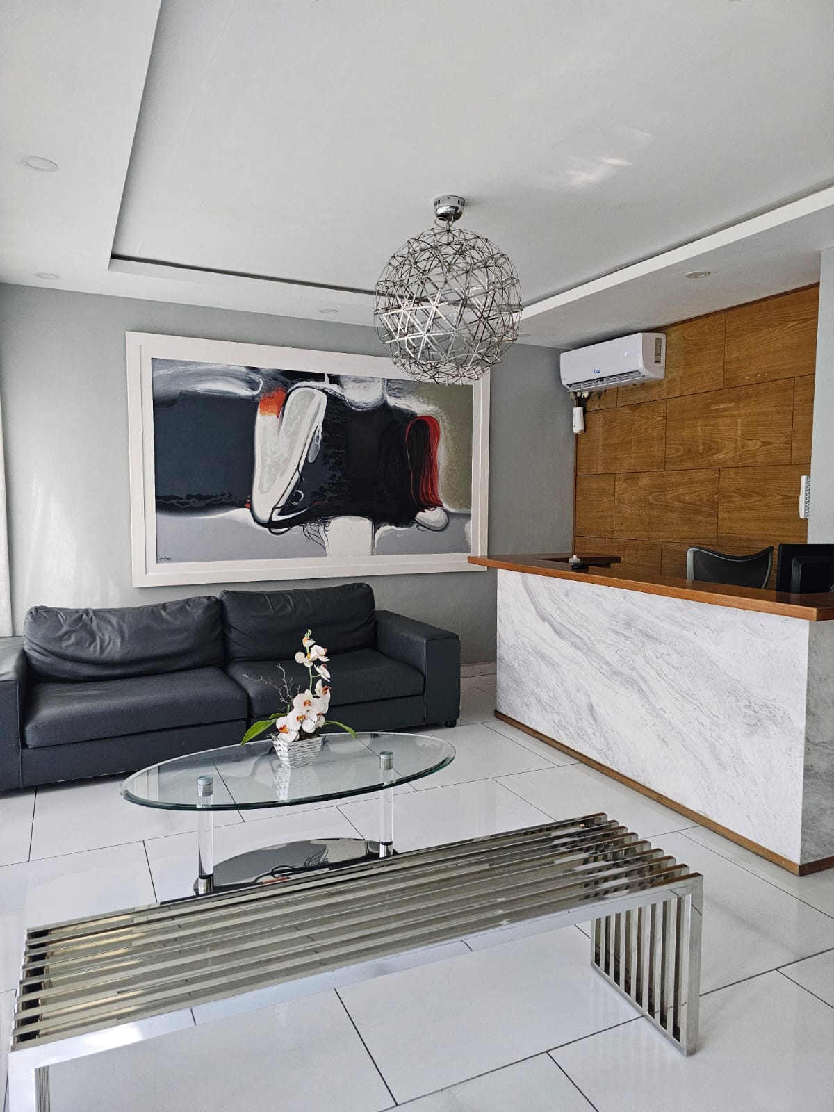 Vive la exclusividad en las alturas  Apartamento en Naco – Piso alto Foto 7305537-14.jpg