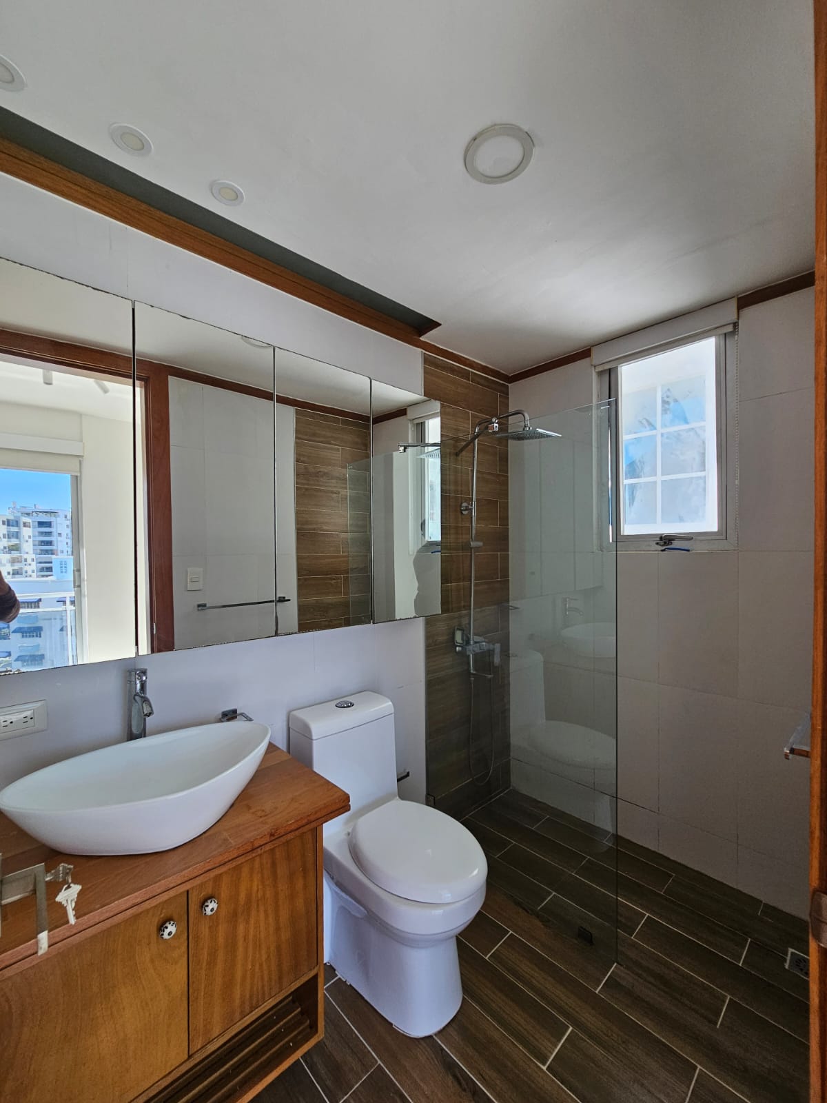 Vive la exclusividad en las alturas  Apartamento en Naco – Piso alto Foto 7305537-9.jpg