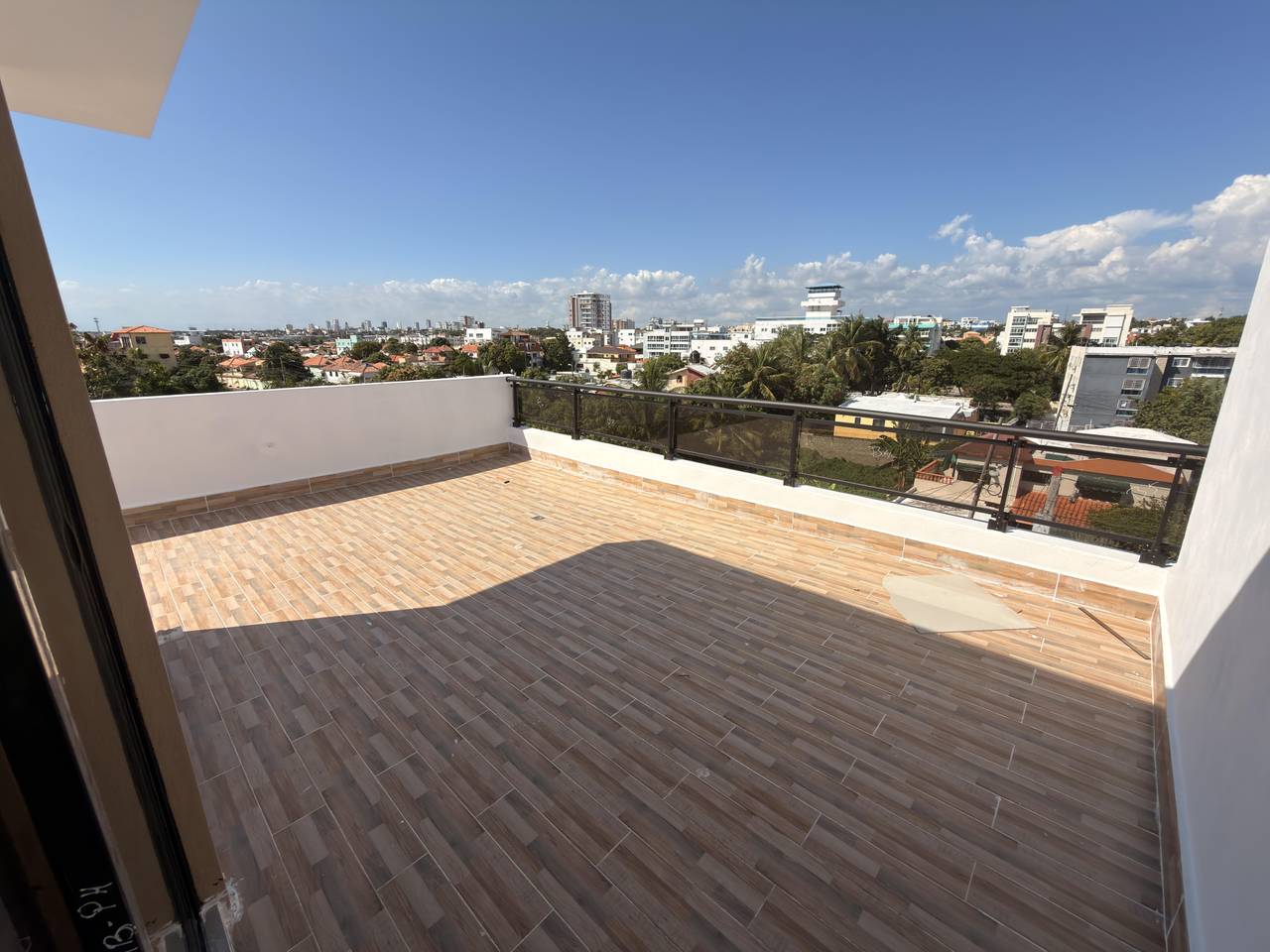 Penthouse Residencial Emil – Exclusividad y Terraza Privada en Los Cor Foto 7305645-13.jpg