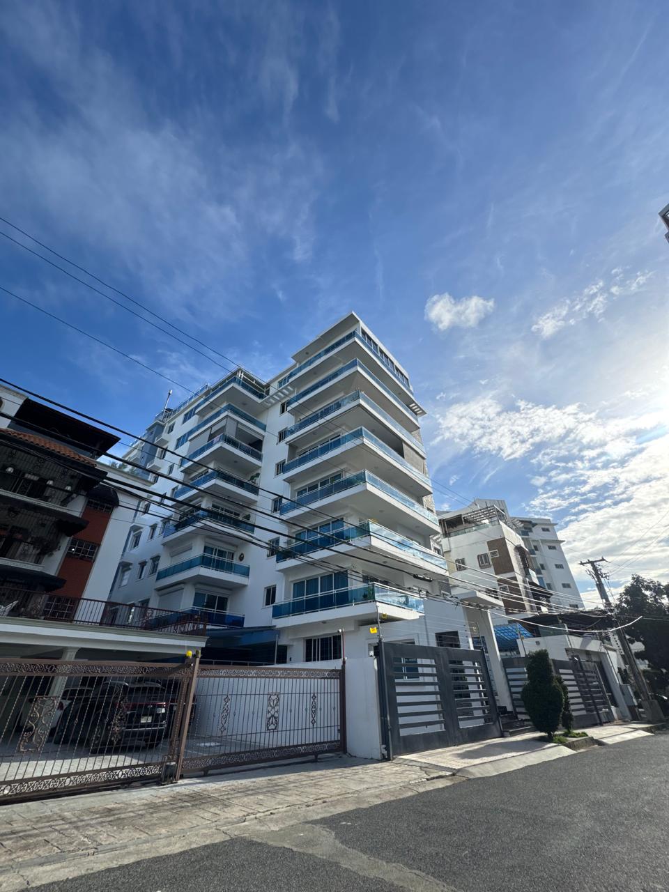 Amplio Apartamento de 167 m en El Renacimiento – Piso 6 con Terraza So Foto 7305696-2.jpg