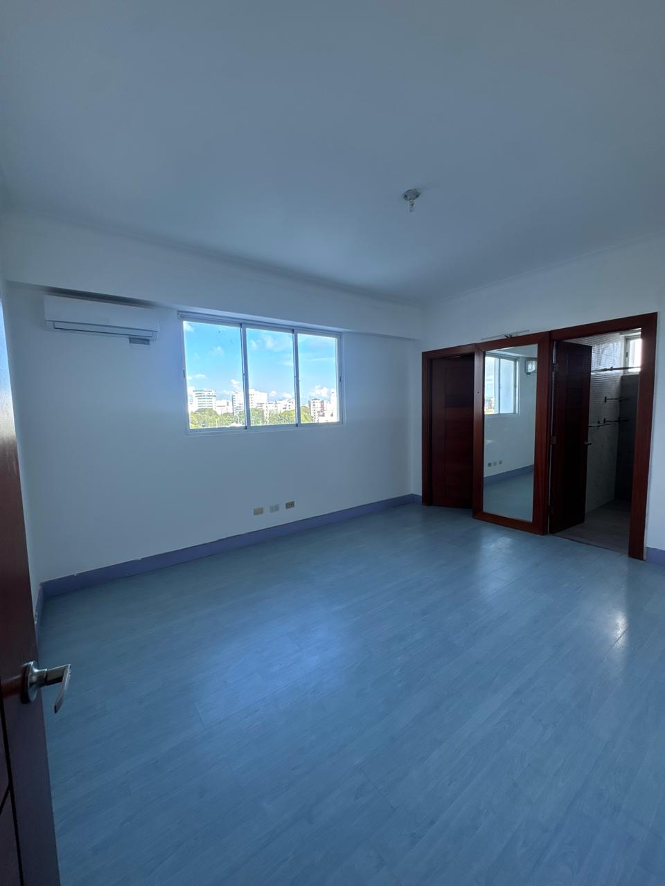 Amplio Apartamento de 167 m en El Renacimiento – Piso 6 con Terraza So Foto 7305696-6.jpg