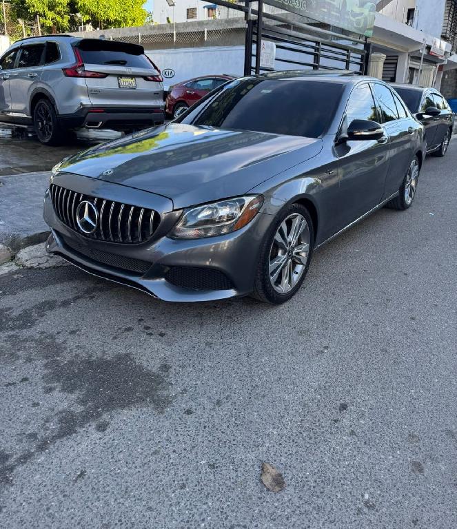 Mercedes Benz C300  Foto 7305716-1.jpg