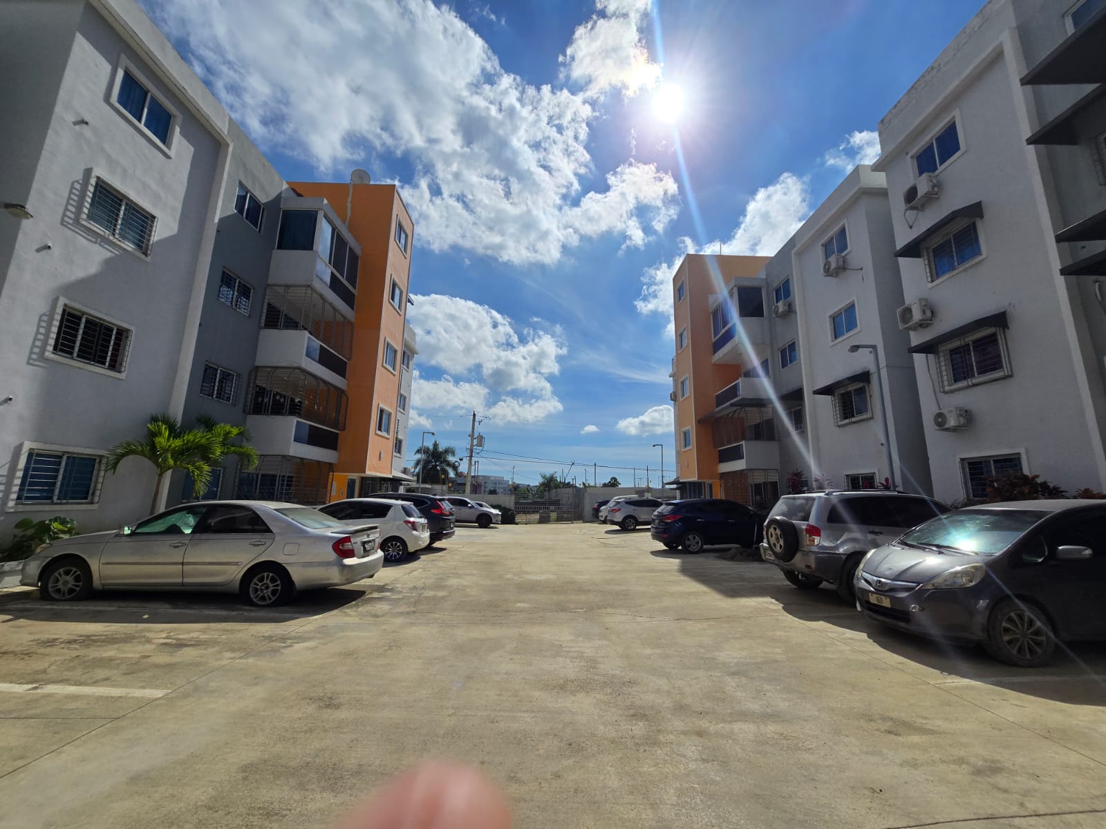Apartamento con Terraza en Villas Naco Km 13 Autopista Duarte Foto 7305768-12.jpg