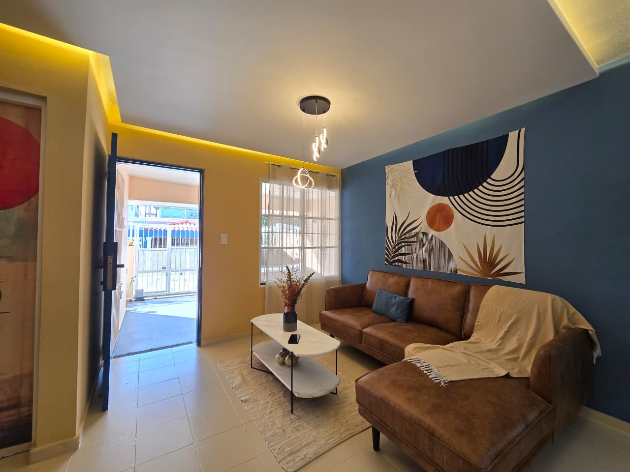 CASA TOTALMENTE REMODELADA AMUEBLADA Y EQUIPADA COMPLETA.   Foto 7305769-3.jpg