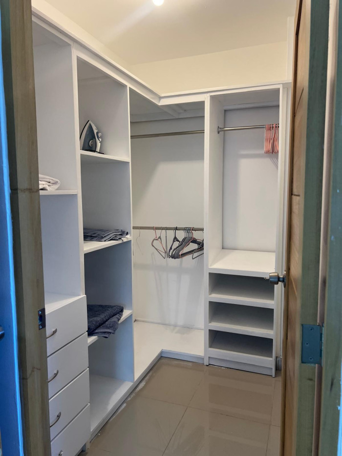 Próximo a la Av. España Ensanche Isabelita S.D.E. Se vende 1er piso co Foto 7305894-5.jpg