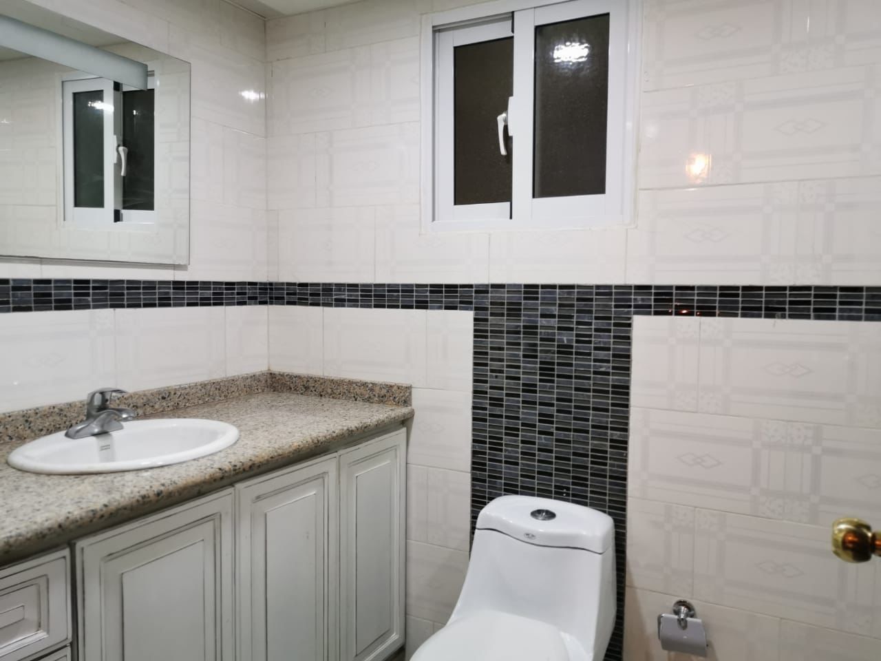 Apartamento amueblado en Alquiler en Piantini con 3 hab Alquiler Foto 7306011-10.jpg