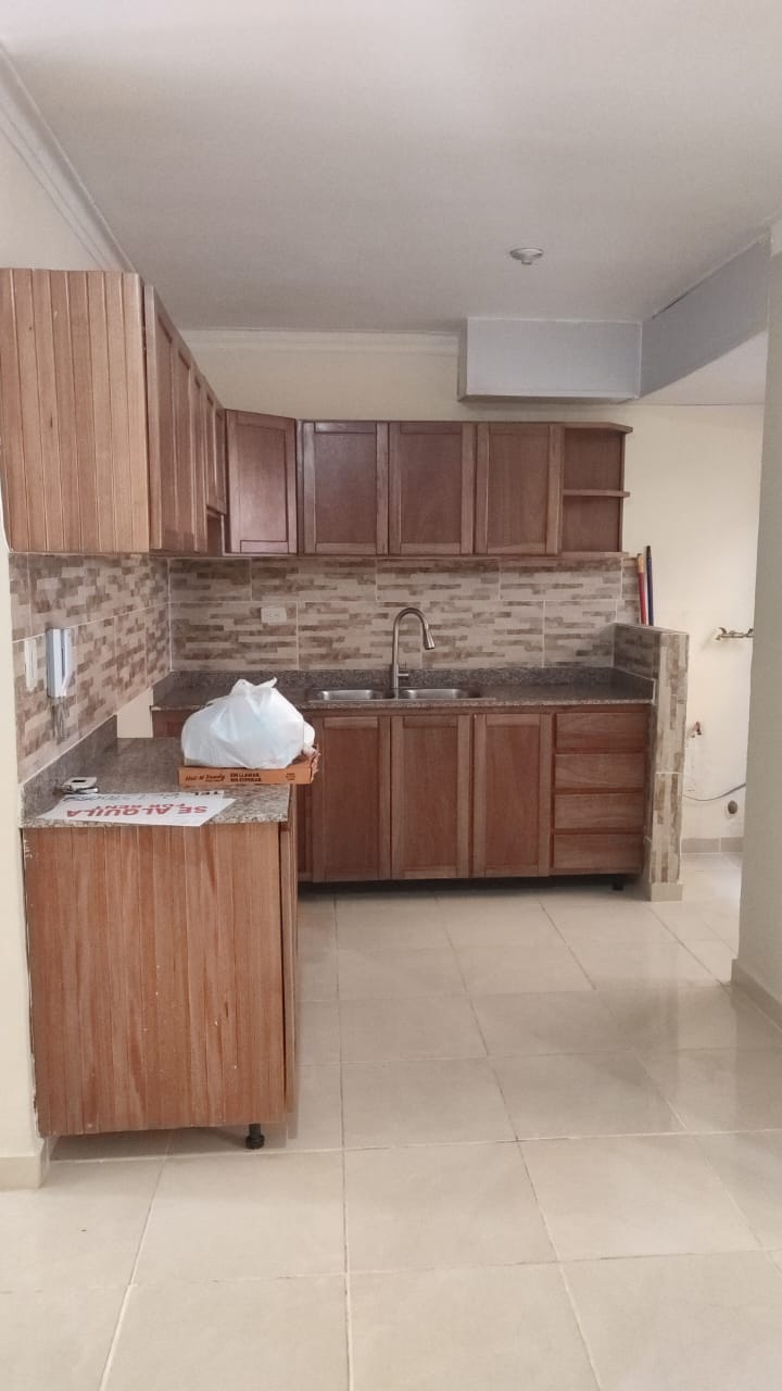 APARTAMENTO EN ALQUILER – SAN ISIDRO LABRADOR 3Hab  2Parqueos RD23000  Foto 7306703-2.jpg