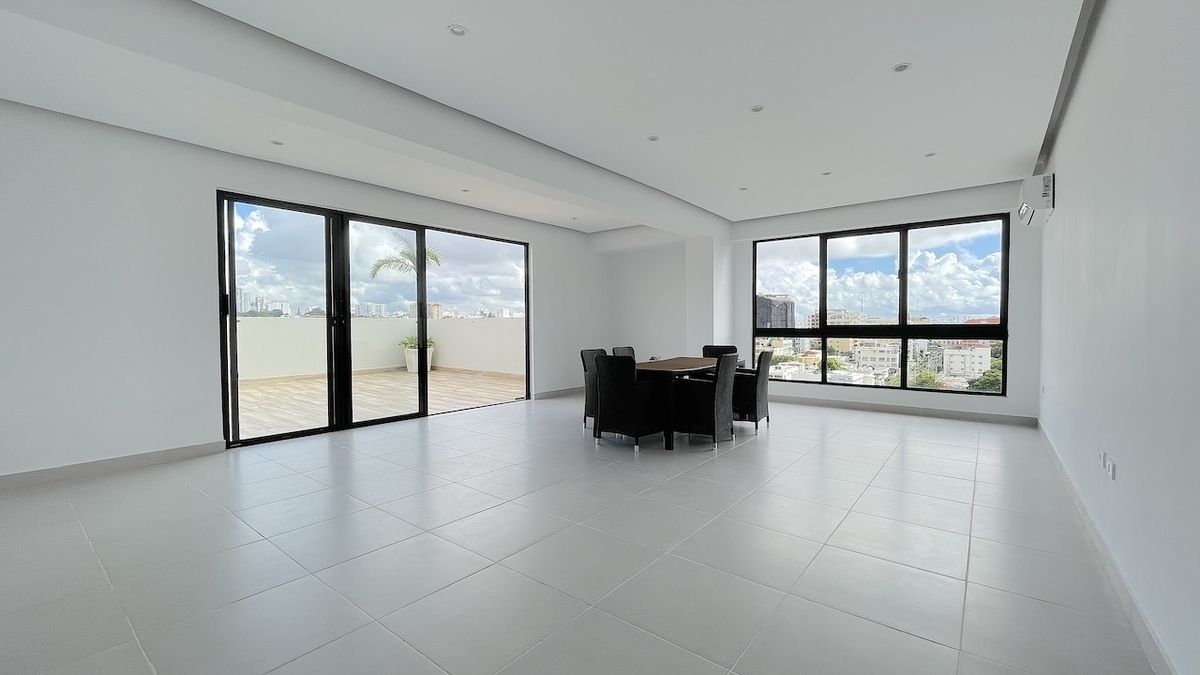 Apartamento con terraza de dos habitaciones en Zona Universitaria Foto 7306749-4.jpg