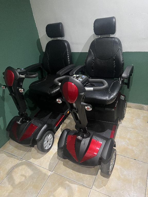 Silla de rueda electrica scooter Foto 7306808-1.jpg