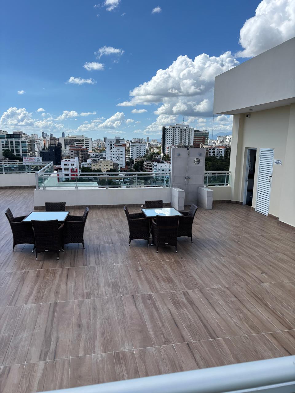 Alquiler de amplio apartamento en Torre en Bella Vista Foto 7307003-1.jpg