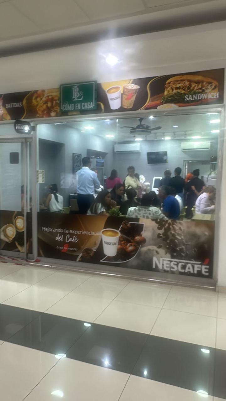 Oportunidad de Inversión – PUNTO COMERCIAL EN VENTA  Plaza Naco Santo  Foto 7307086-4.jpg