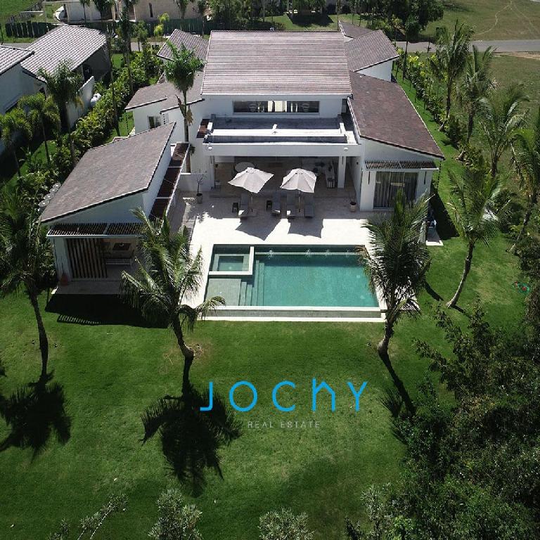 Jochy Real Estate vende villa en Casa de Campo La Romana R.D Foto 7307222-1.jpg