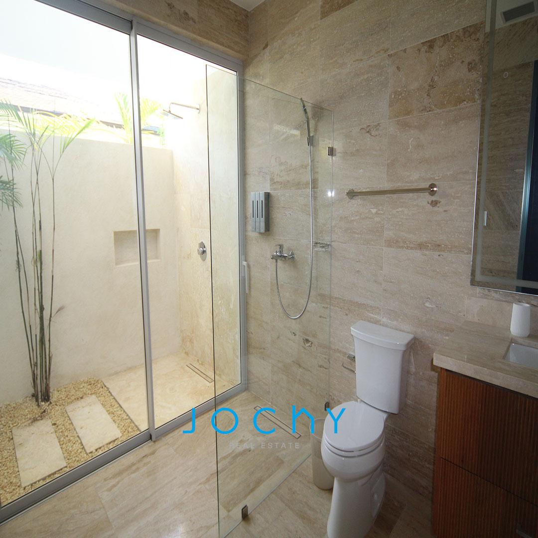 Jochy Real Estate vende villa en Casa de Campo La Romana R.D Foto 7307222-10.jpg