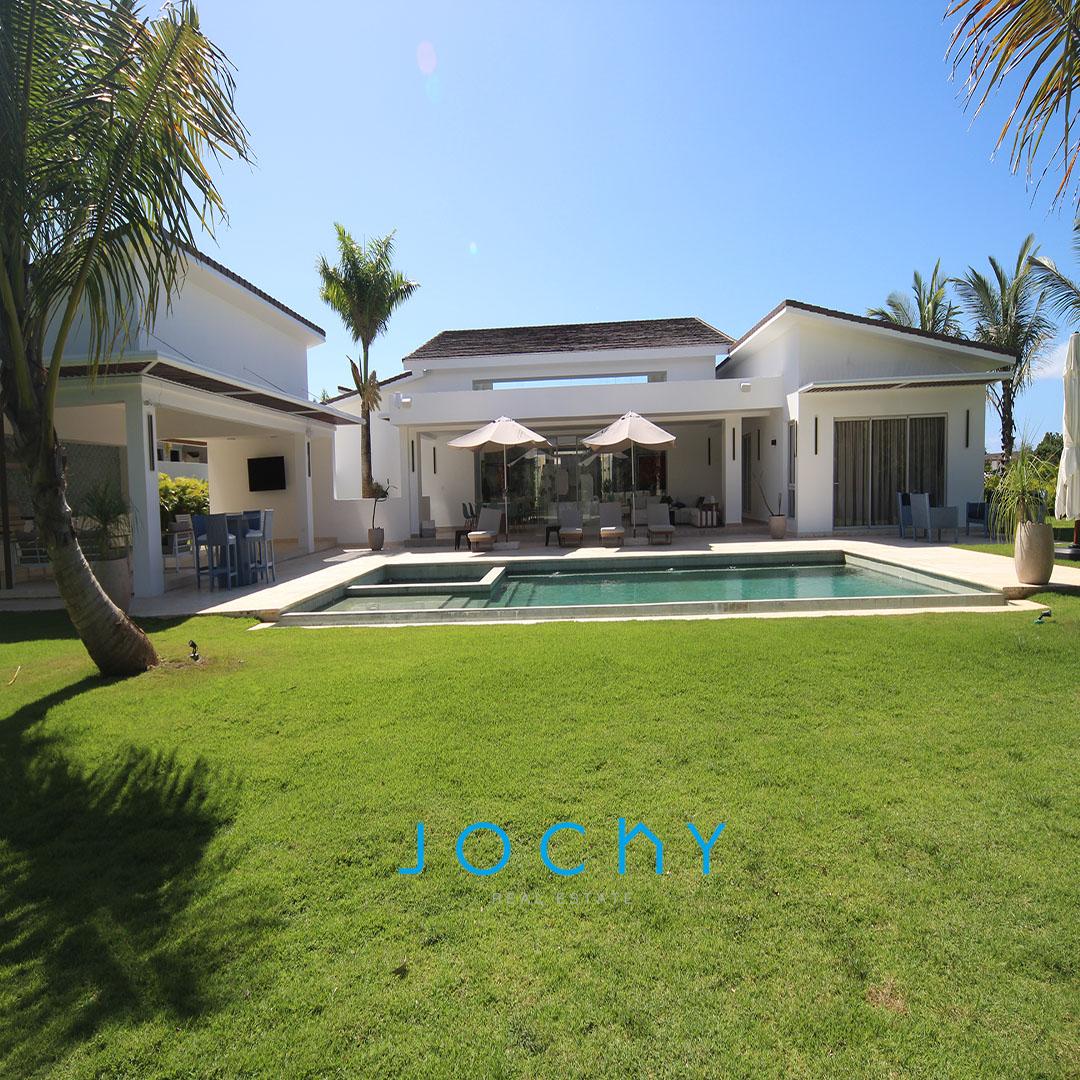 Jochy Real Estate vende villa en Casa de Campo La Romana R.D Foto 7307222-14.jpg