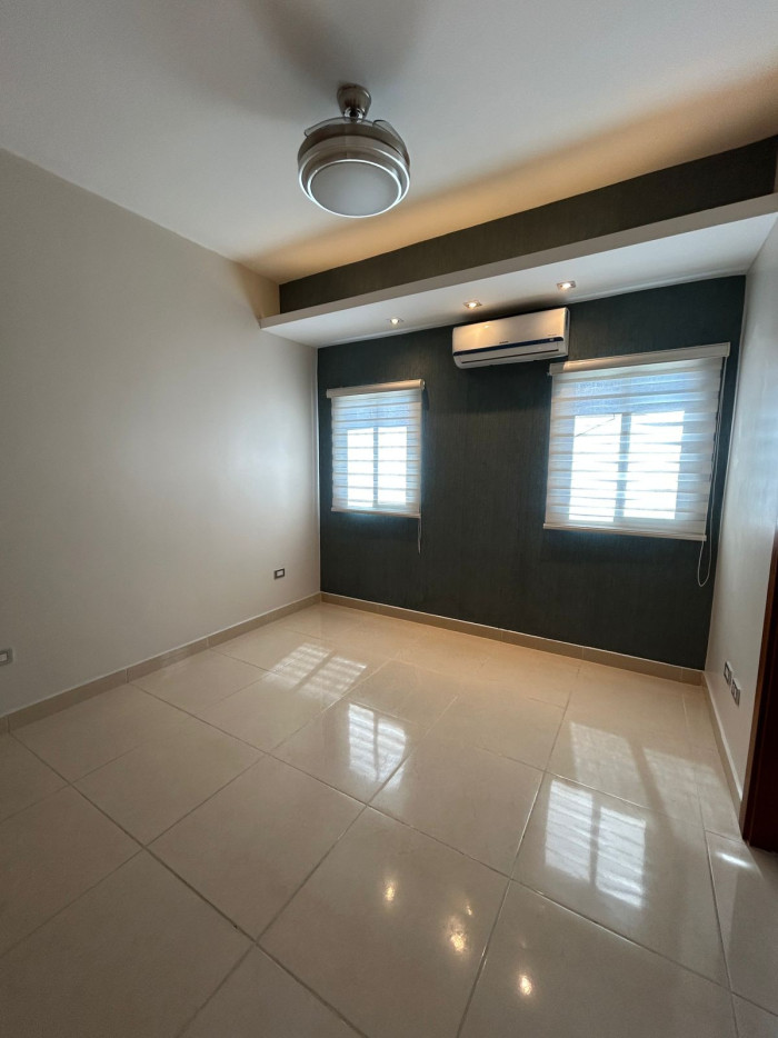 Apartamento en Alquiler – Evaristo Morales Santo Domingo Foto 7307309-4.jpg