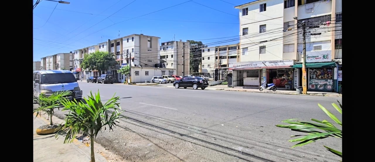 En Invivienda APTO en 1er Nivel en VENTA 3-Hab 1-B 1-Parq Av Simón Oro Foto 7307373-10.jpg