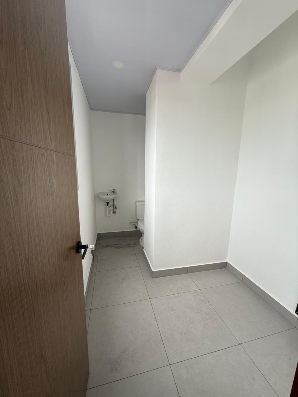 ????️ Alquila y estrena apartamento en una torre totalmente nueva en  Foto 7307595-13.jpg