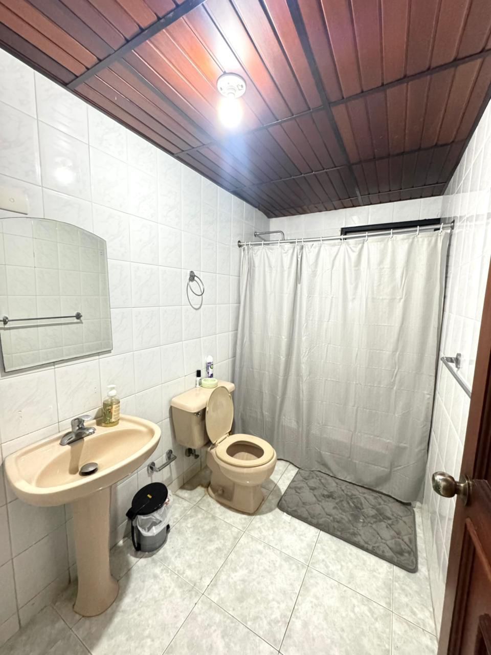 Apartamento en Venta en Evaristo Morales a pasos de la Av. Winston Chu Foto 7307815-11.jpg