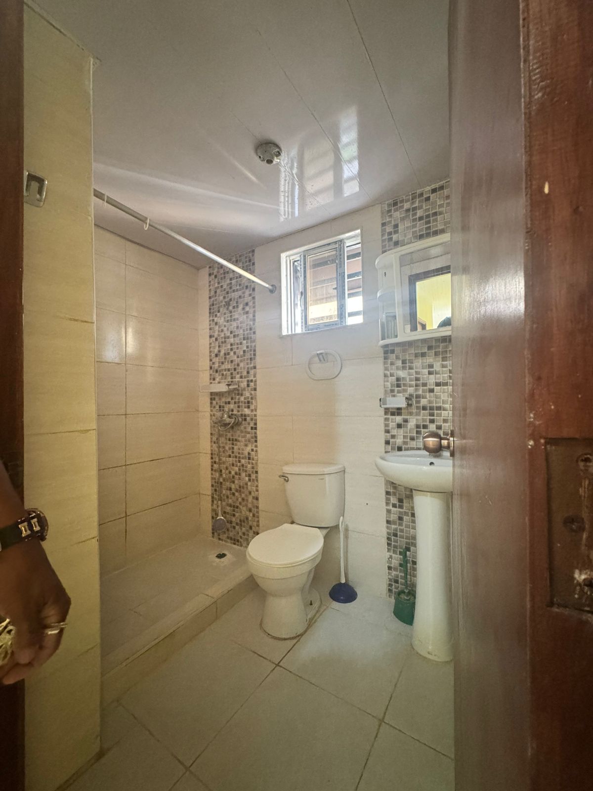 Apartamento en 1er Nivel en VENTAProx Aut San Isidro 3-Hab1-B 1-Parq S Foto 7307889-5.jpg