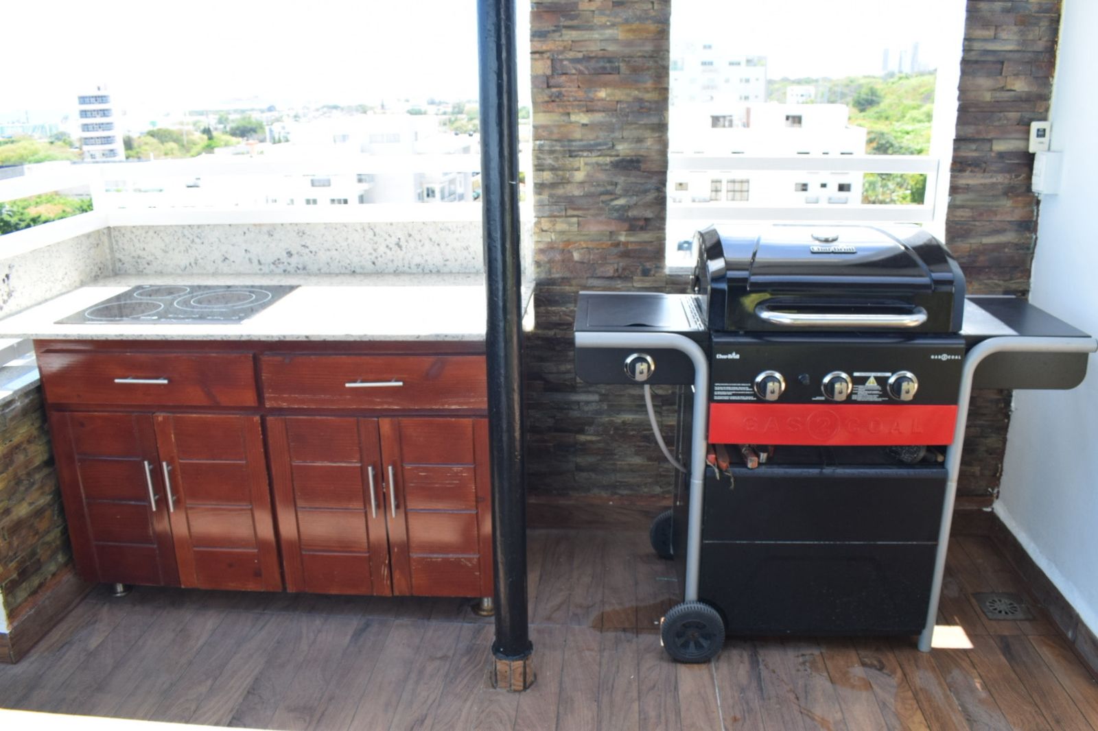 Penthouse de Lujo con Terraza y Jacuzzi frente al Mirador Sur  345 m Foto 7307934-2.jpg