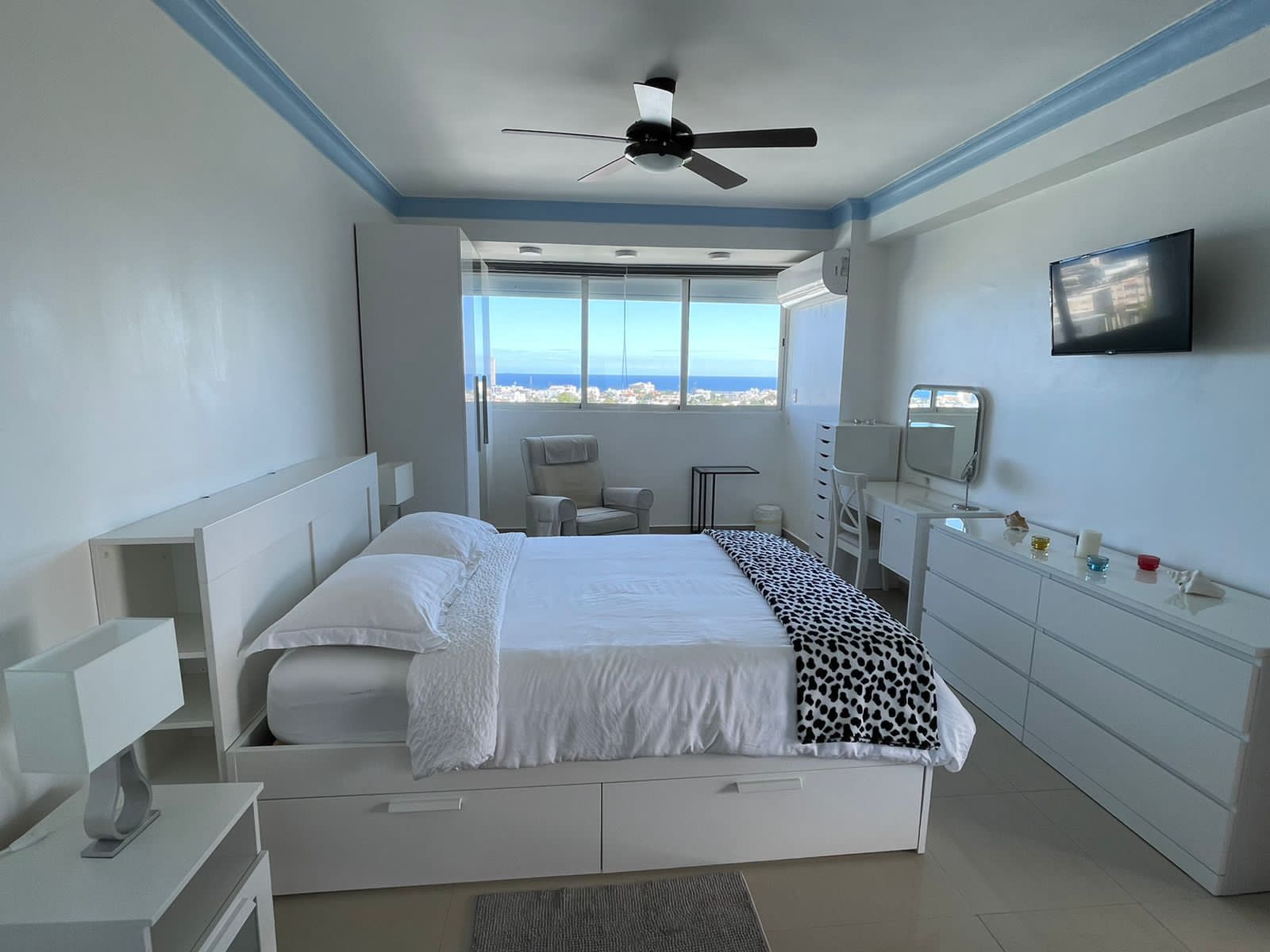 Penthouse de Lujo con Terraza y Jacuzzi frente al Mirador Sur  345 m Foto 7307934-6.jpg