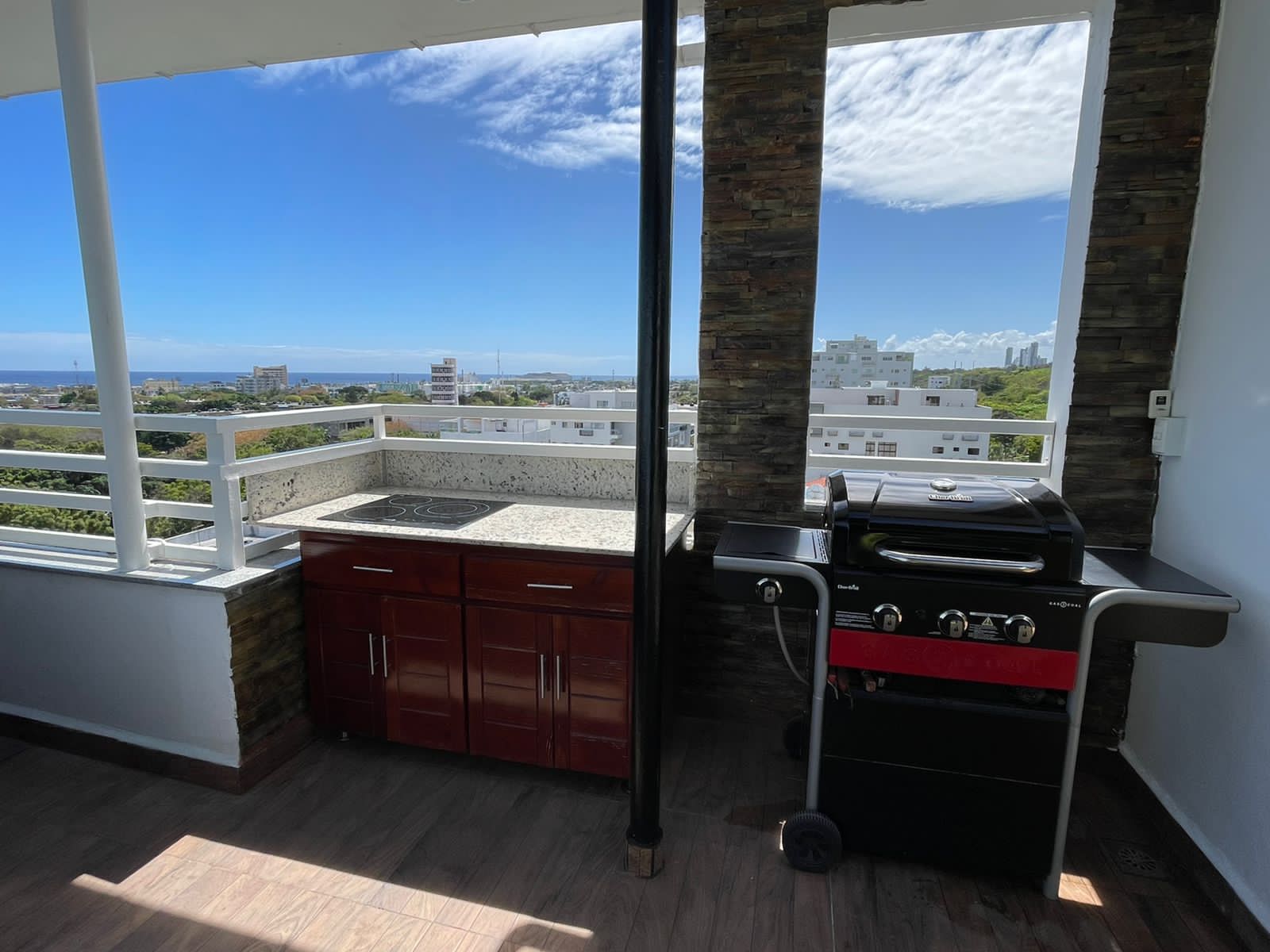 Penthouse de Lujo con Terraza y Jacuzzi frente al Mirador Sur  345 m Foto 7307934-9.jpg