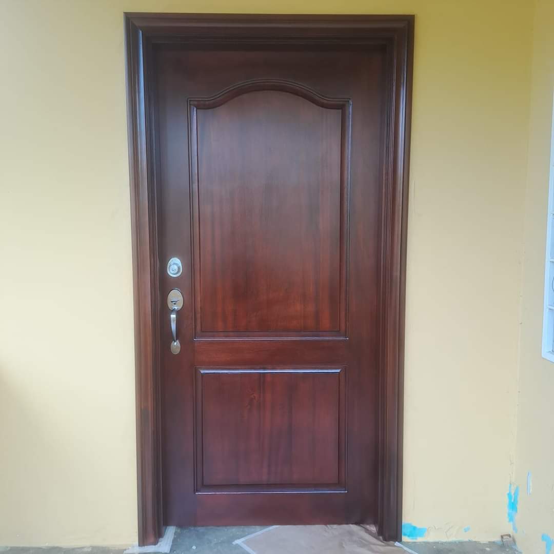 Fabricantes de puertas para baño en madera en Santo Domingo  Foto 7307989-2.jpg