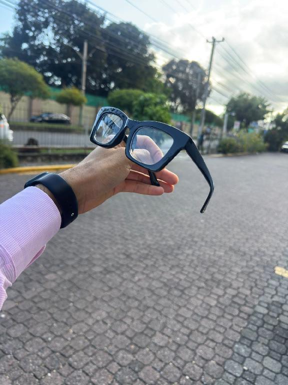 Nuestros lentes con filtro anti luz azul son ideales para cuidar tus o Foto 7307991-1.jpg