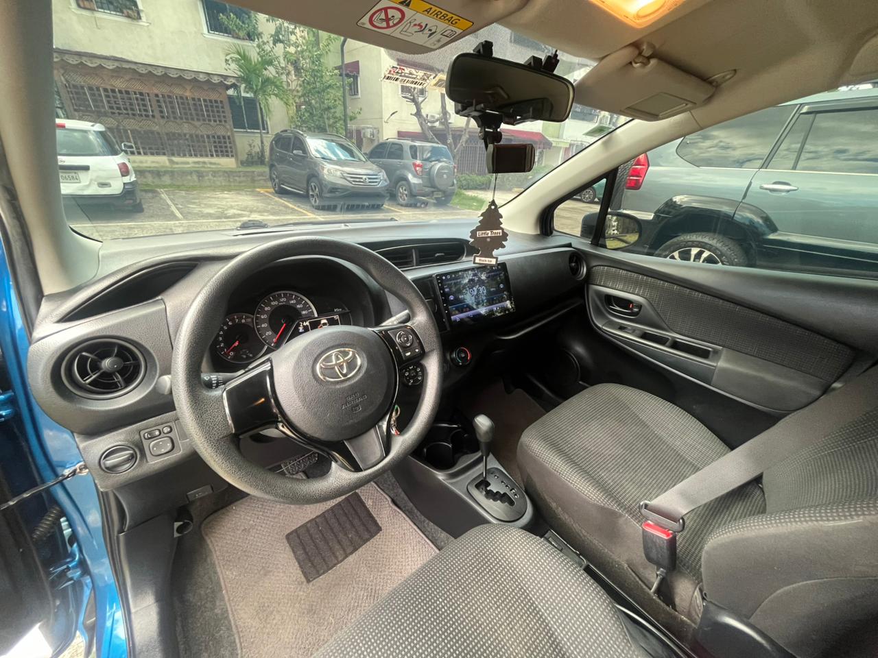 Toyota Vitz 2018  65.300 kilómetros  Monto RD 730.000    Seguro full i Foto 7308107-5.jpg