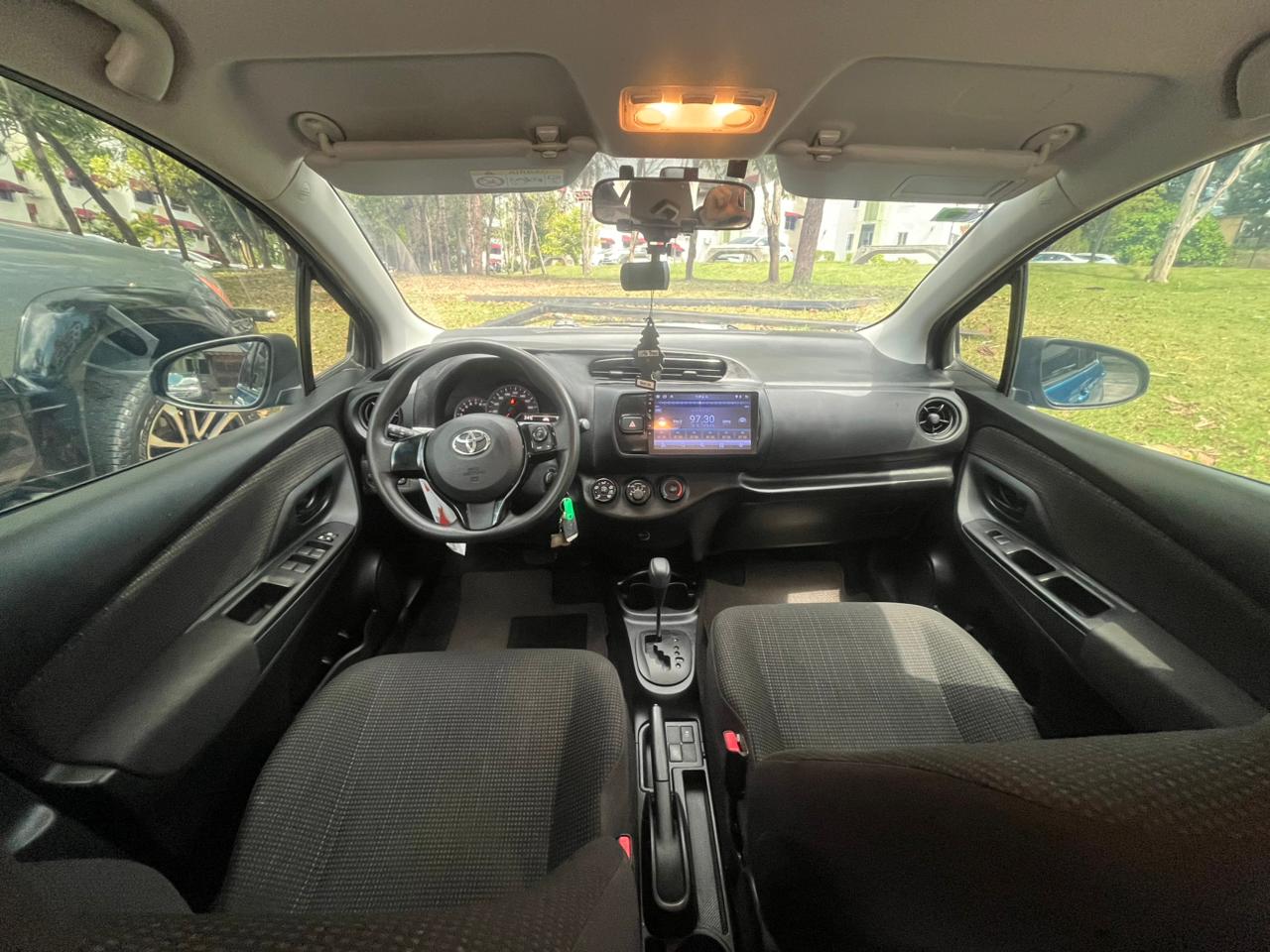 Toyota Vitz 2018  65.300 kilómetros  Monto RD 730.000    Seguro full i Foto 7308107-7.jpg