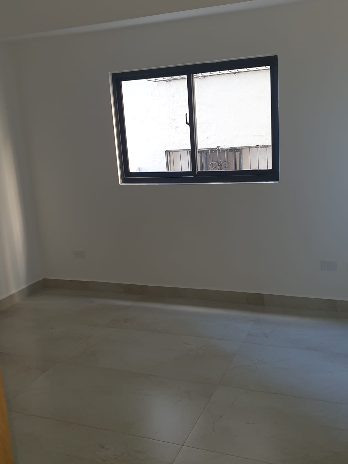 Apartamento Nuevo en Alquiler  Evaristo Morales Foto 7308145-7.jpg