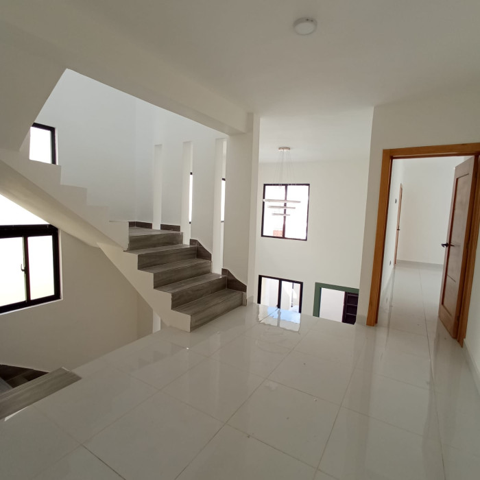 Casa en Venta en Prado Oriental Santo Domingo Este Foto 7308234-13.jpg