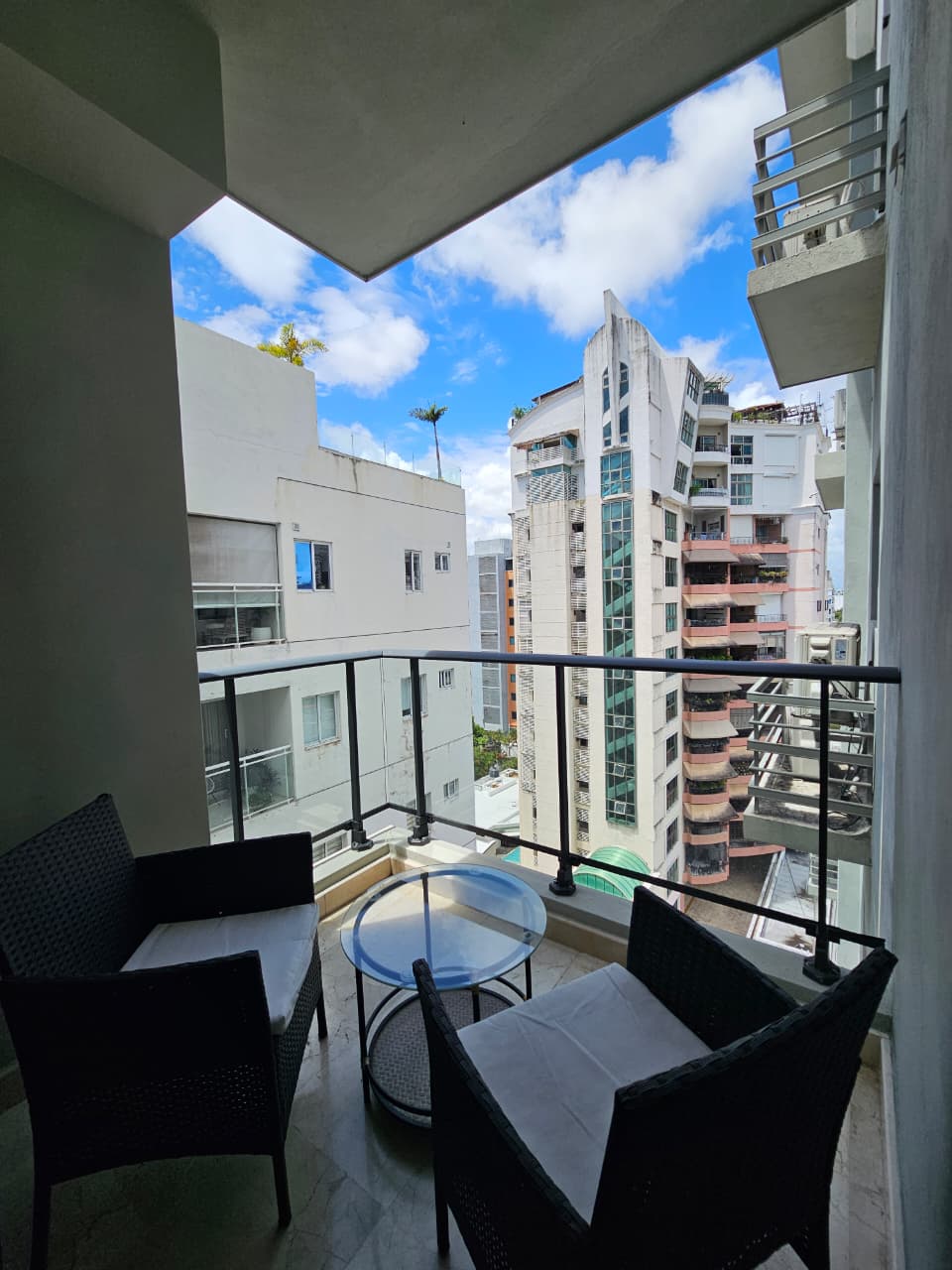 Apartamento Amueblado en Alquiler  Piantini Av. Lincoln Foto 7308325-3.jpg
