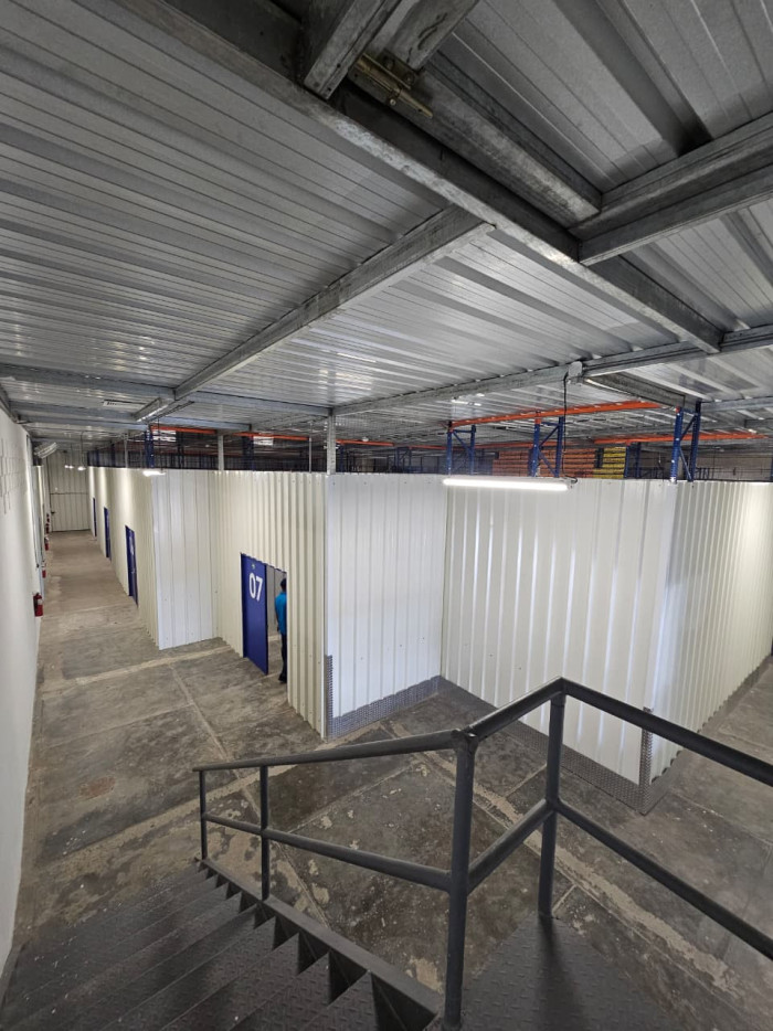  Disponibilidad de Naves comerciales en alquiler en Villas agricolas  Foto 7308332-4.jpg