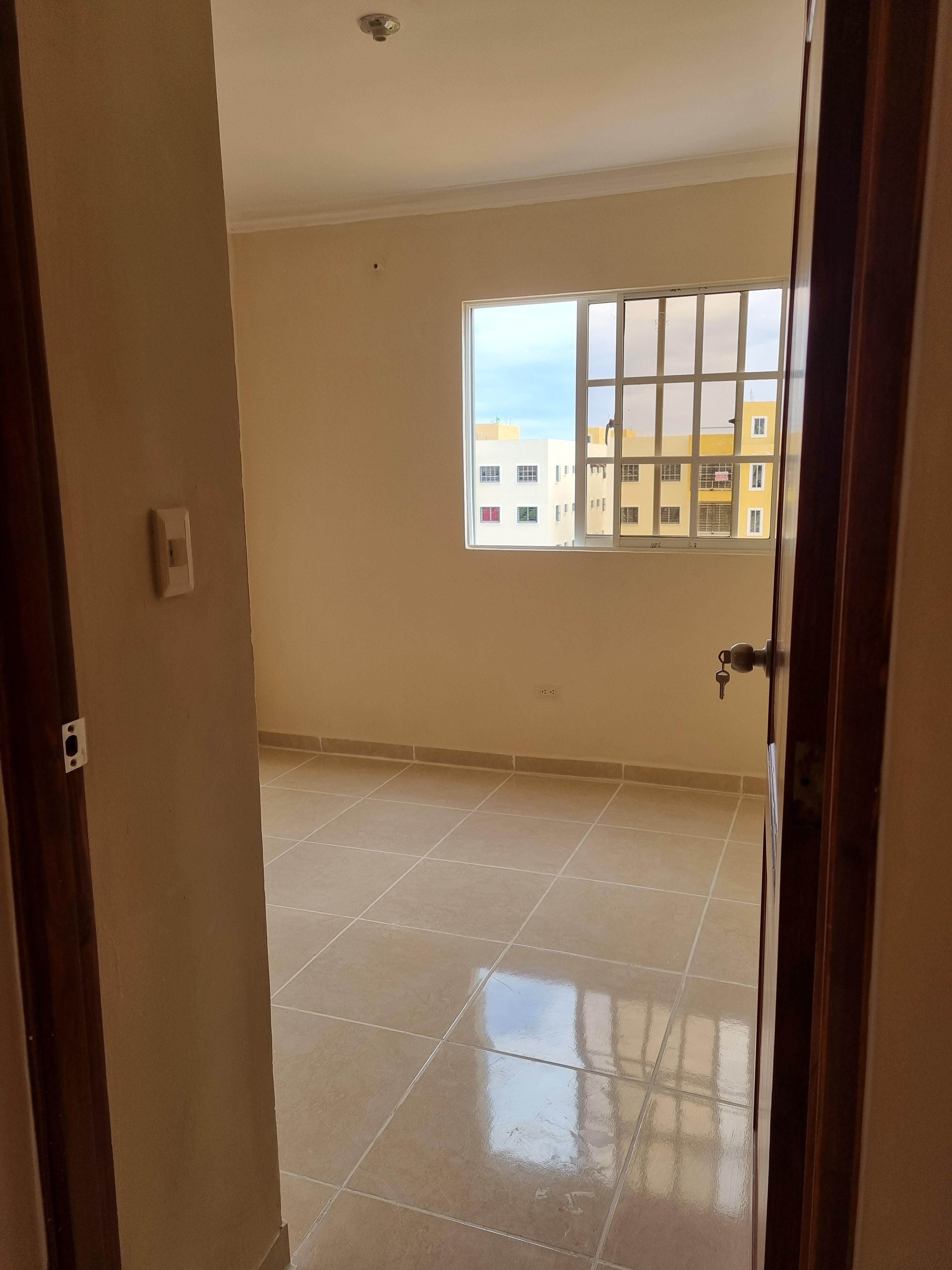 Ciudad Juan Bosch - Sembrador Alquilo 4to piso 3 habitaciones 2 parque Foto 7308546-4.jpg